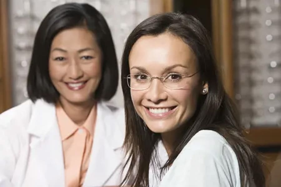Ontario Optometrists: Red Seal Notary can assist with your notarization and CPIC requirements